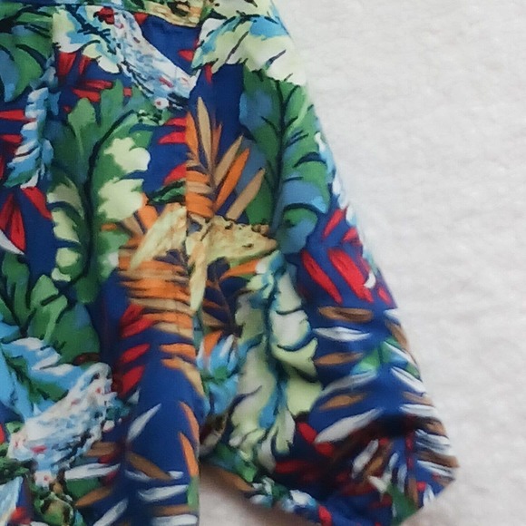Ocean and Coast Shirt Men’s Size M Hawaiian Tropical Print Vacation Summer Fun - Picture 11 of 12